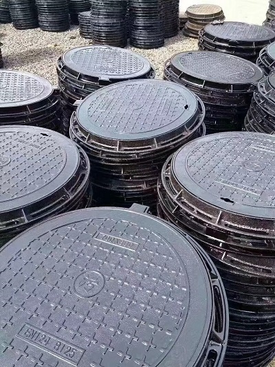 管道井蓋生產(chǎn)：如何選擇合適的材料與工藝，確保安全與耐用性
