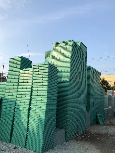 復(fù)合井蓋廠家及聯(lián)系電話，復(fù)合井蓋，復(fù)合井蓋廠家，復(fù)合井蓋廠家電話